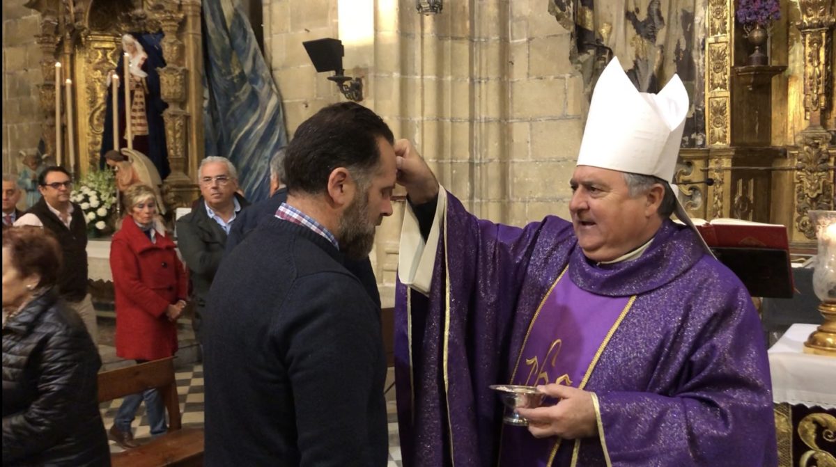 LA SANTA IGLESIA CATEDRAL ACOGIÓ LA CELEBRACIÓN DEL MIÉRCOLES DE CENIZA