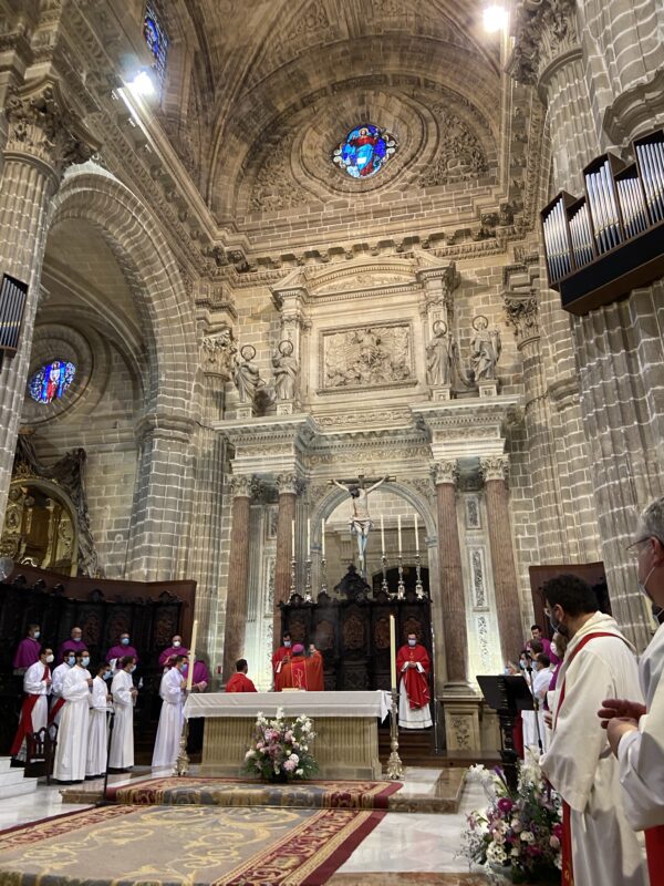 EUCARISTÍA EN SUFRAGIO POR LOS FALLECIDOS DE COVID-19