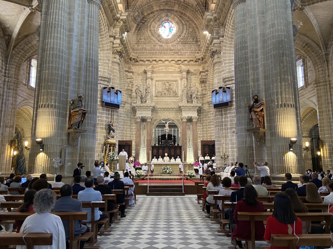 ASIDONIA-JEREZ CELEBRA LA ORDENACIÓN DE DOS NUEVOS SACERDOTES Y DOS DIÁCONOS