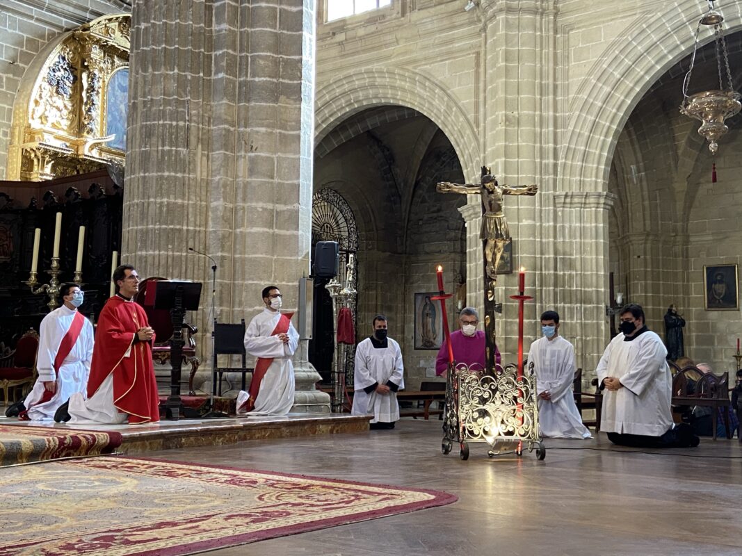 VIERNES SANTO CELEBRACIÓN DE LA PASIÓN DEL SEÑOR