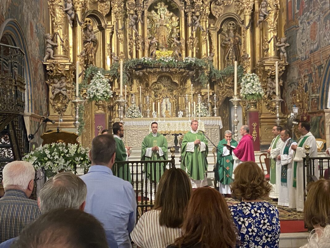 La Iglesia Nuestra Señora de la O acoge a su nuevo párroco