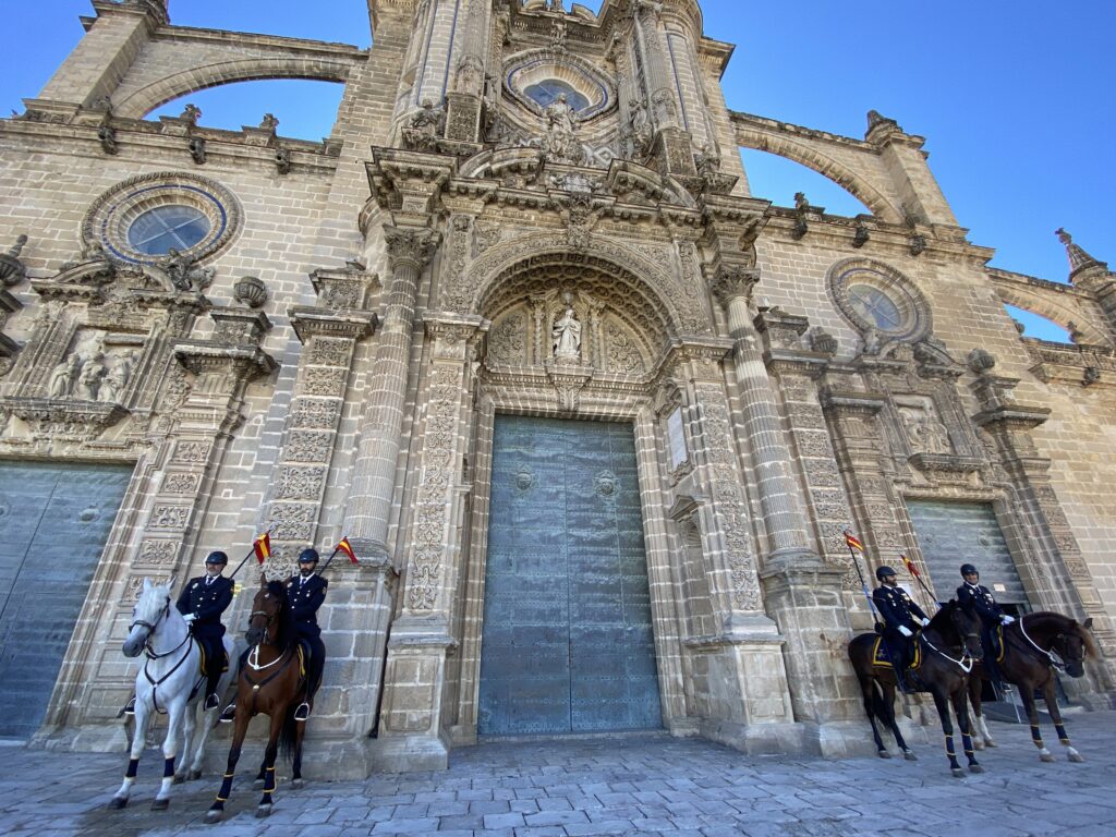 La Santa Iglesia Catedral acoge la celebración de los Santos Ángeles Custodios