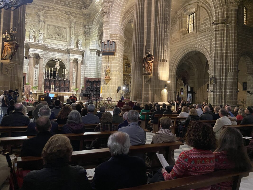 Una Santa Iglesia Catedral llena para el Concierto de Navidad del III Ciclo Internacional de Órgano «Diócesis de Asidonia-Jerez»