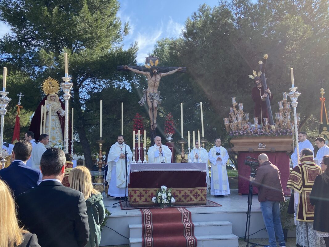 Monseñor José Rico Pavés : «Una Hermandad se puede reconocer viva si es capaz de transmitir la fe de generación en generación»