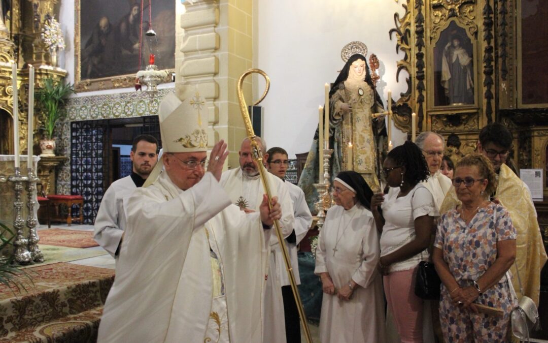 Monseñor Rico Pavés vive junto a las Concepcionistas Franciscanas el día de su fundadora