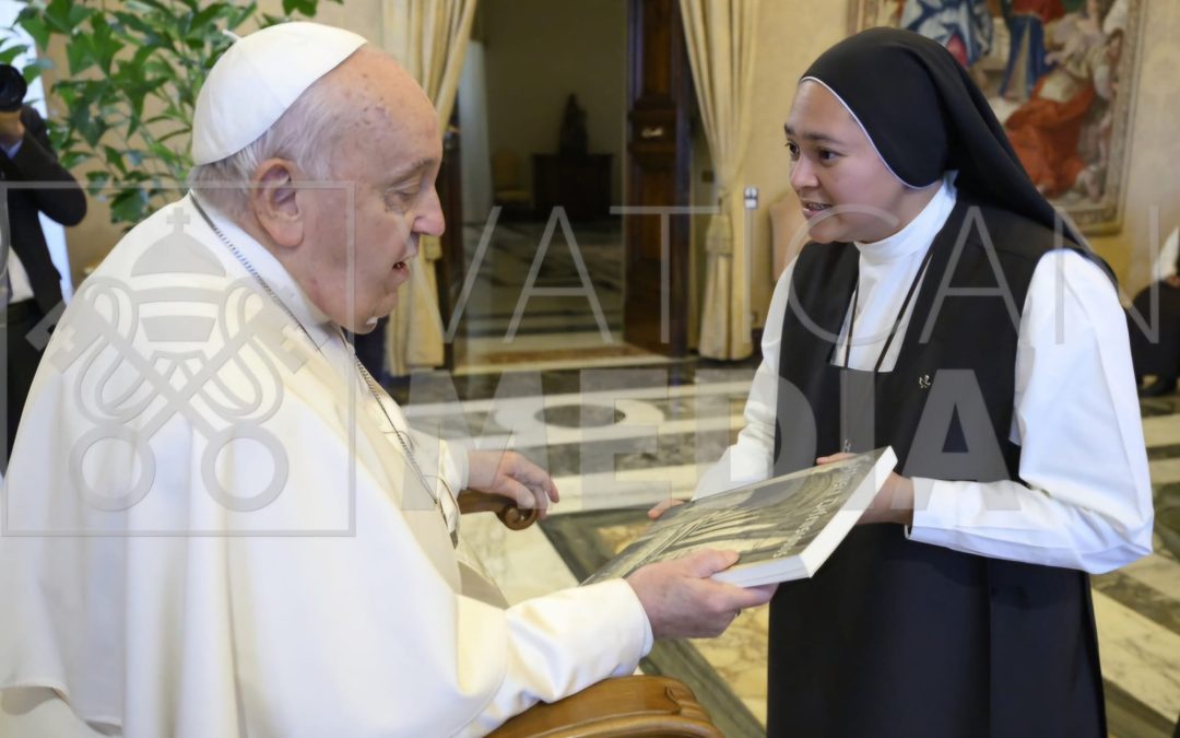 Audiencia del Papa Francisco con las Carmelitas Mensajeras del Espíritu Santo